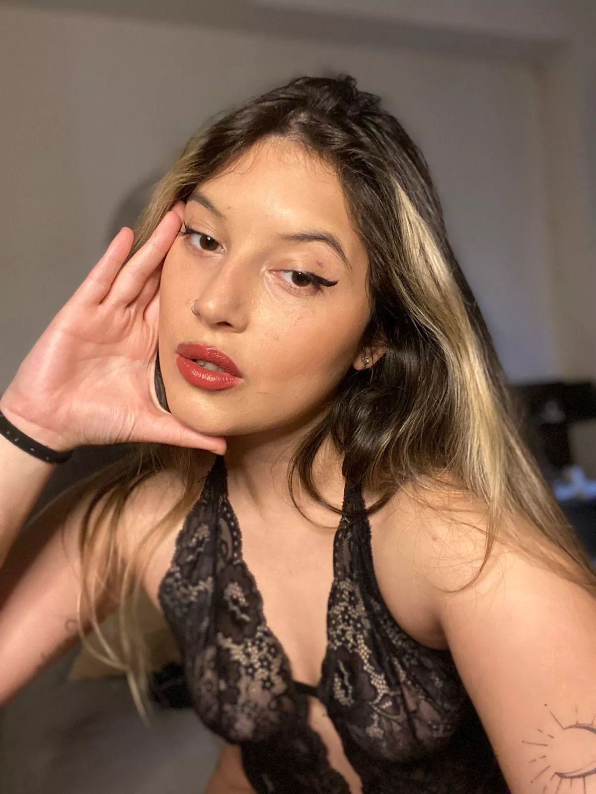 I want you at my feet