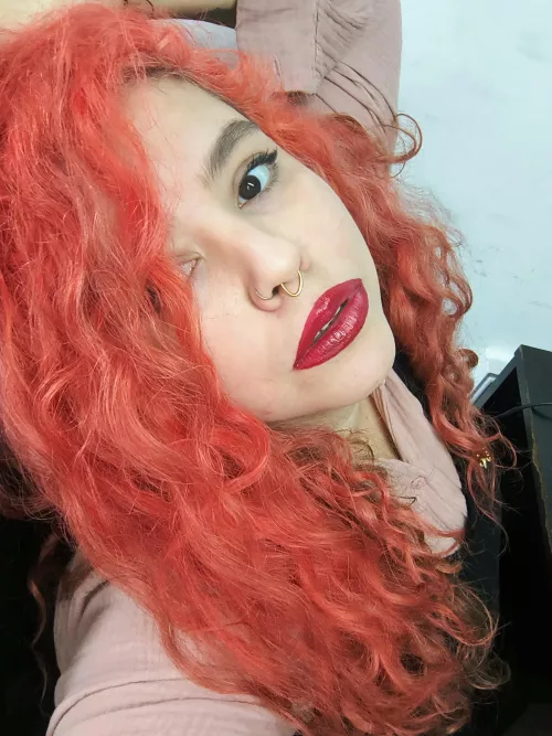 thick natural red lips 