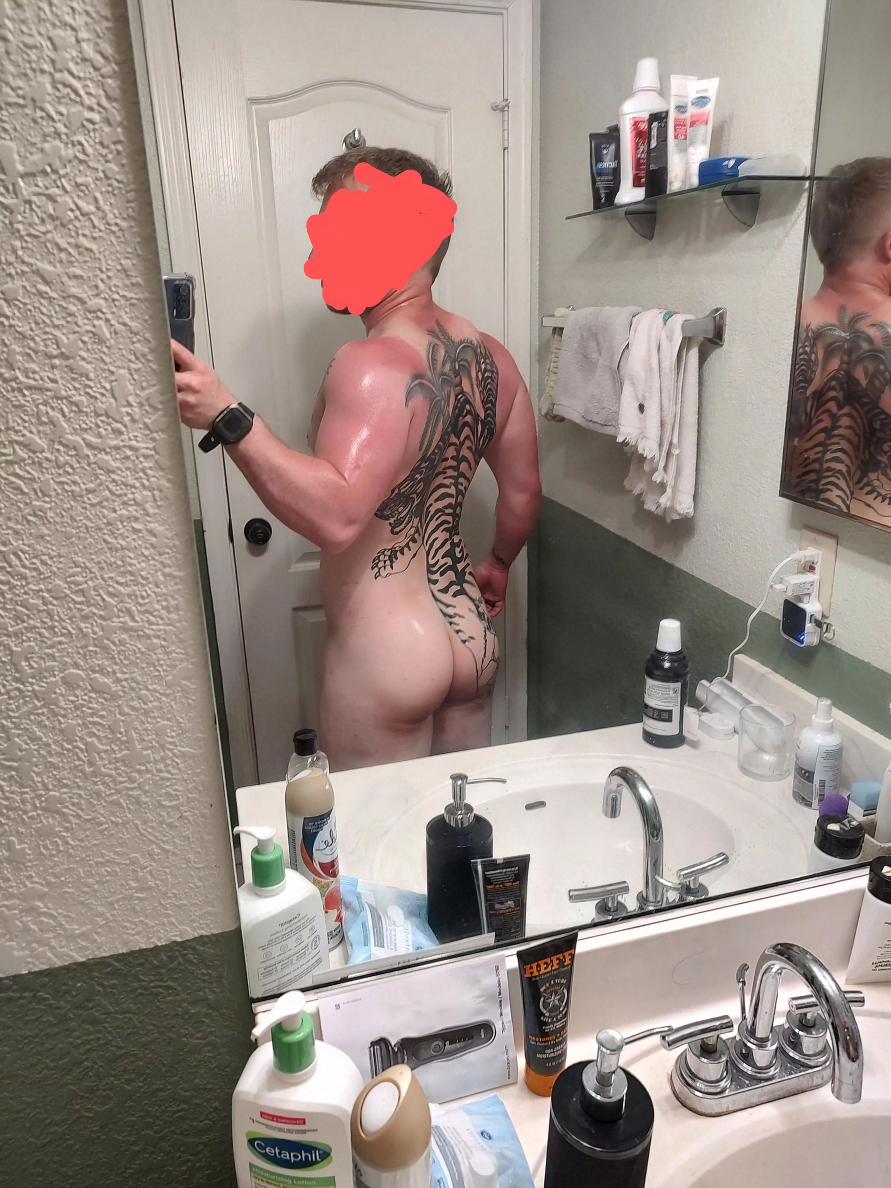 Bouncy bubble butt 😜😜😜