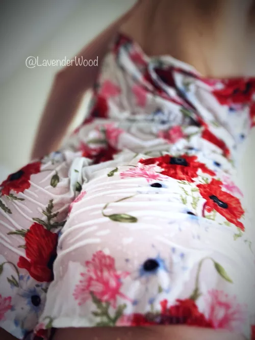 Clinging to my curves 