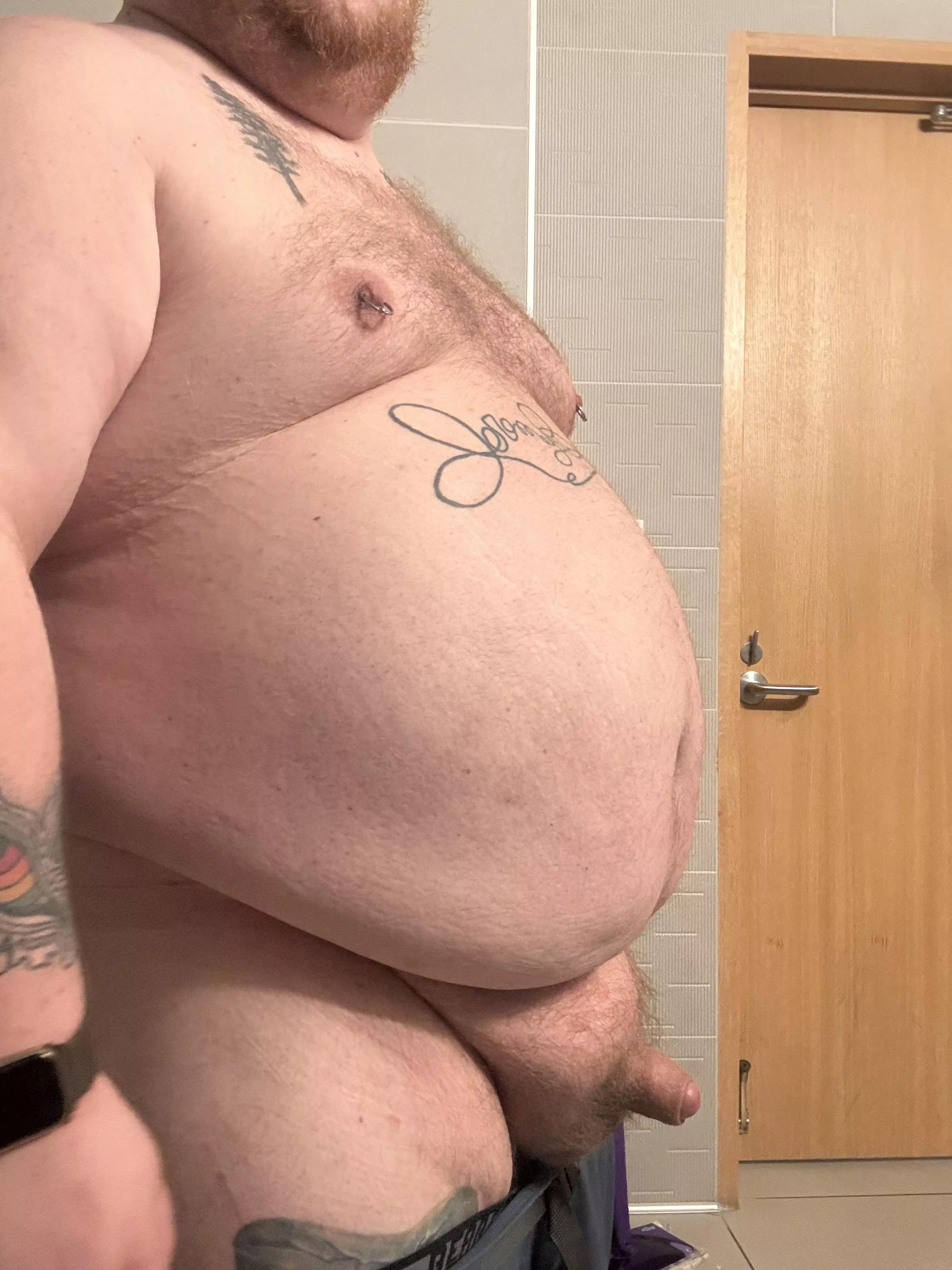 Feelin huge today. Would you rub my belly and fuck my holes?