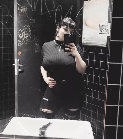 Goth Bathroom 