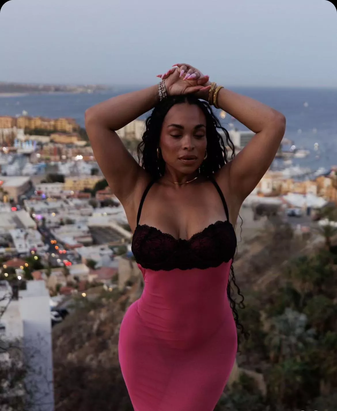 Heather Sanders Looking Like a Snack