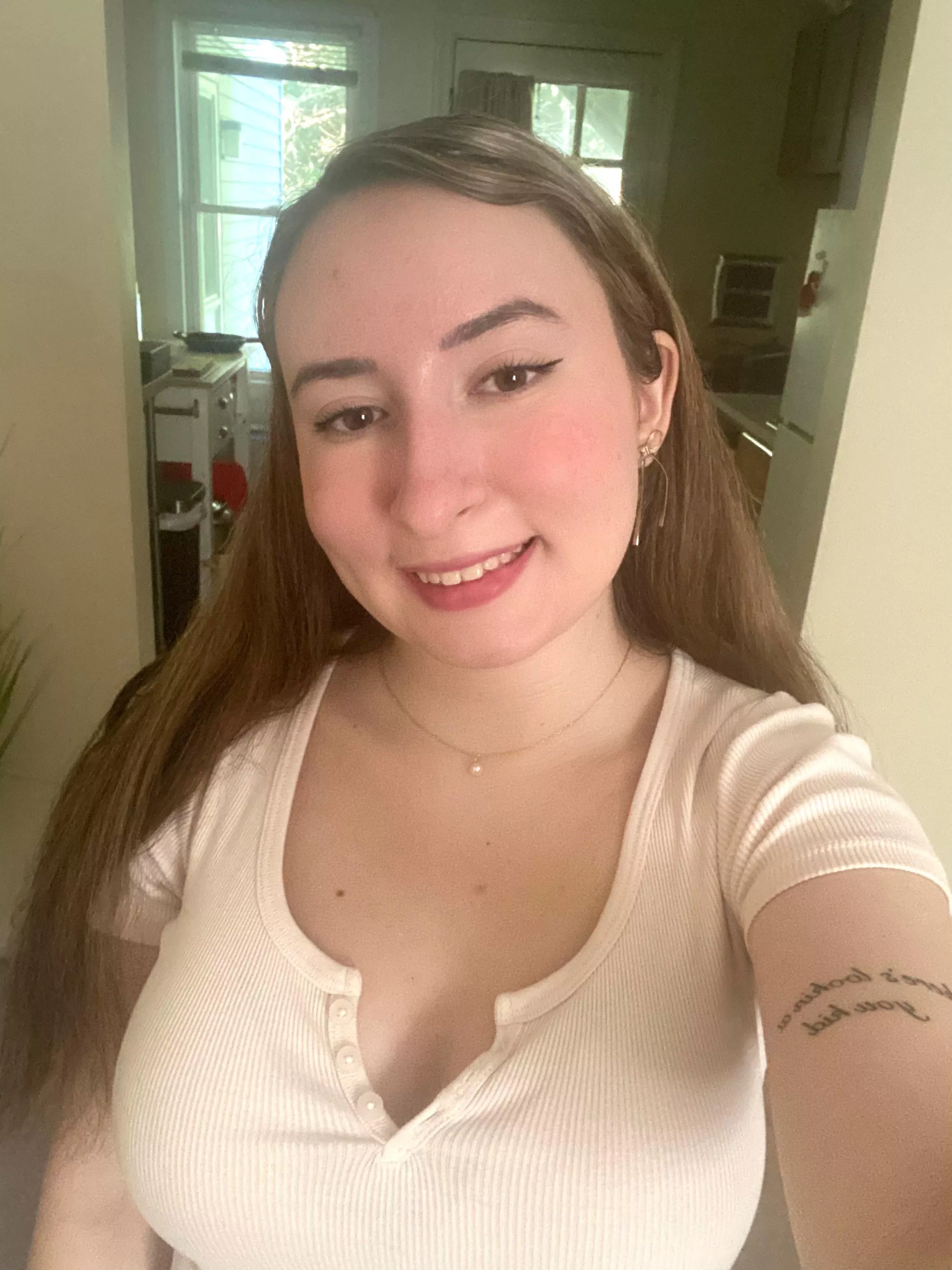 Hope I can be your trophy~