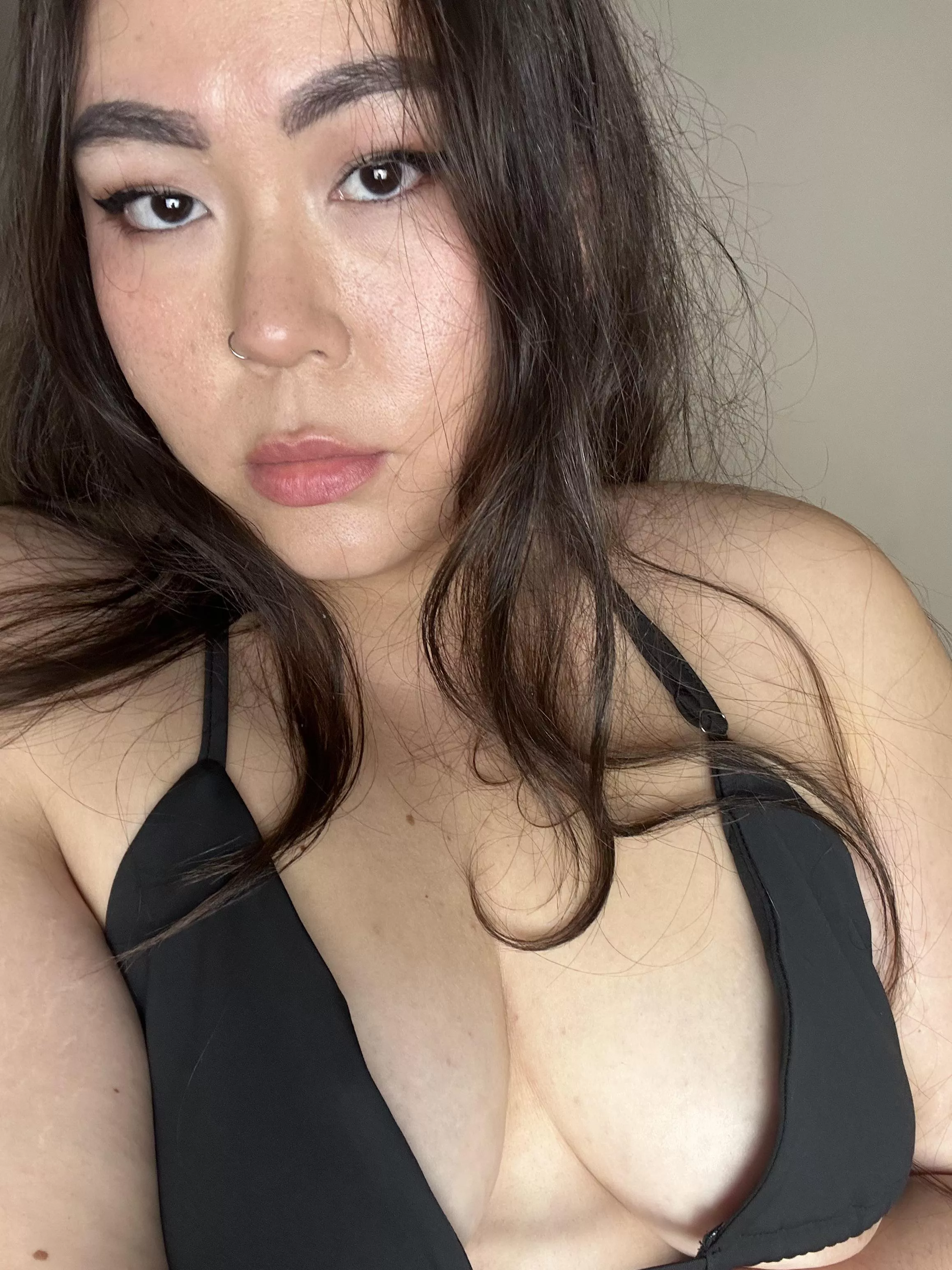 How many shots would you need to fuck a chubby Japanese girl? 🫣