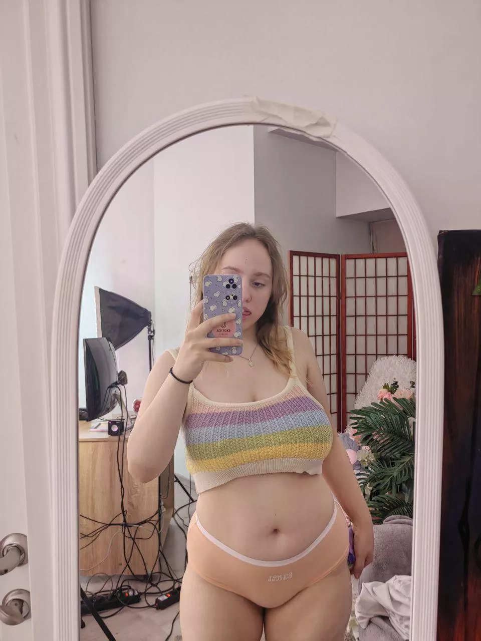 I need a chair, is your face available?