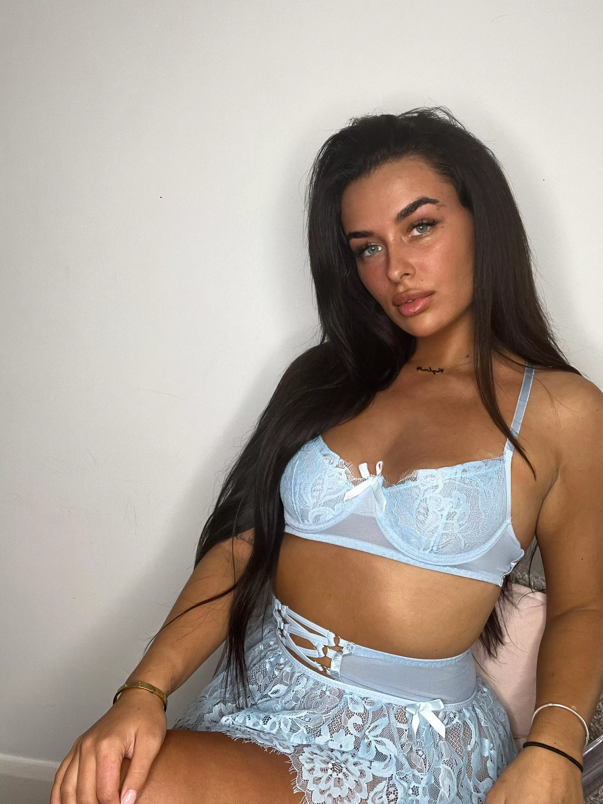 I want you to pay attention to me, what do you want me to do