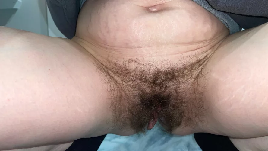 I’m Ready to slap my bush on a hard cock[h]