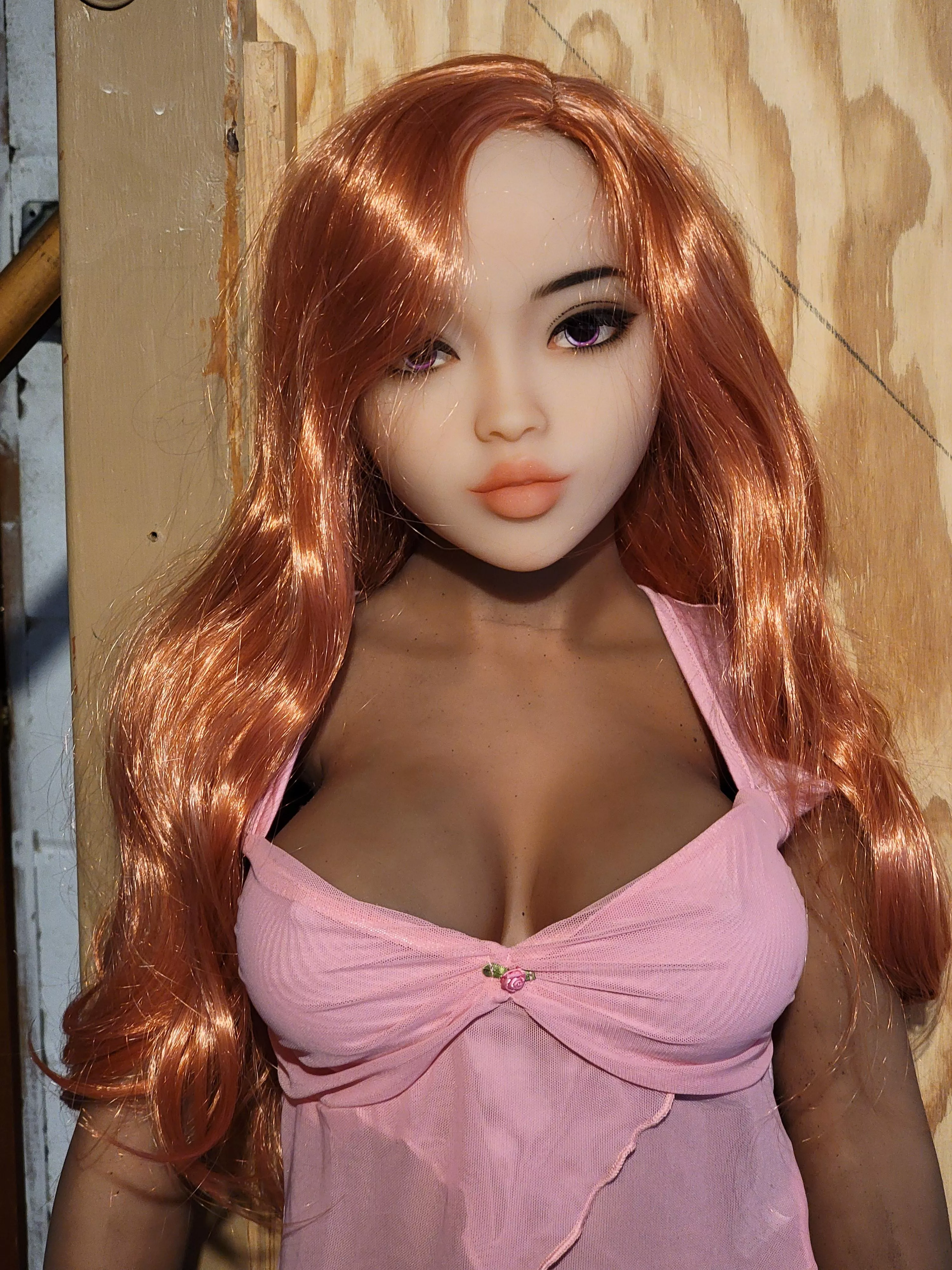 Looks like I got a little Frankenstein project going on here, WM head on a Temu body. Unfortunately I guessed the skin tone wrong, but she's still hot as hell and I'm happy.