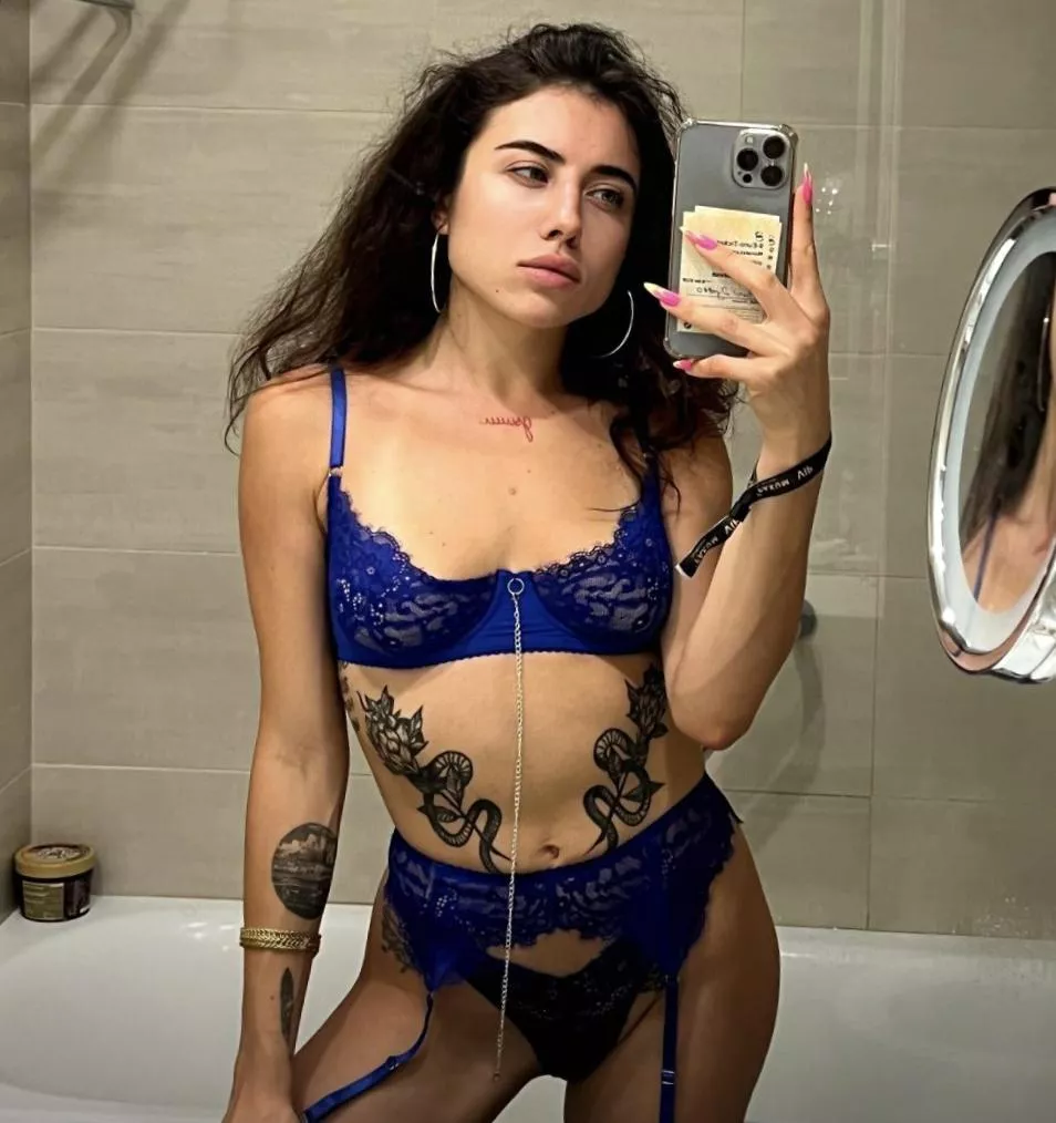 My favorite mirror for selfies