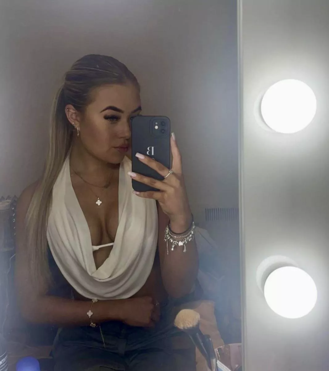 trophy worthy vibes only