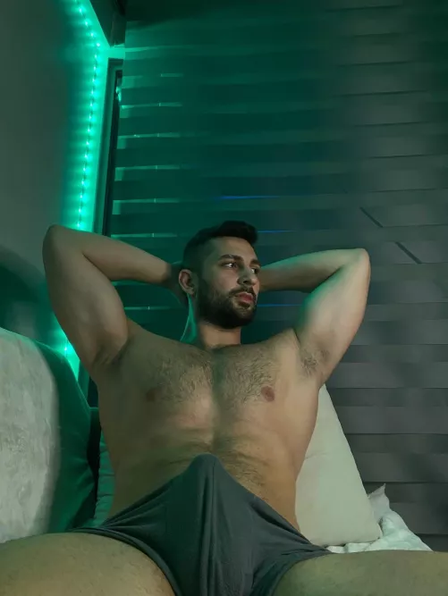 Wanna play white me?