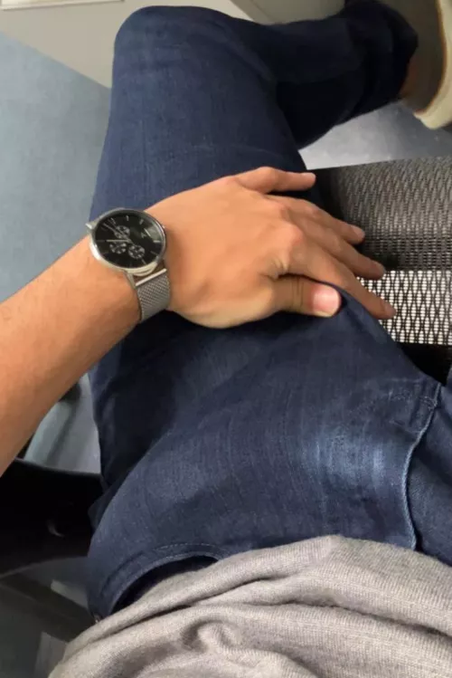 (23) Juuussstttt a bit distracted at work