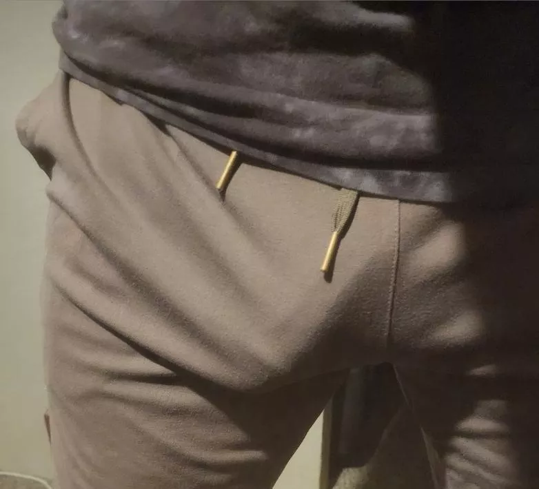 (35) I enjoy going out like this