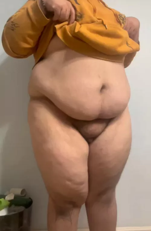 Anyone want a cuddle buddy? 💕