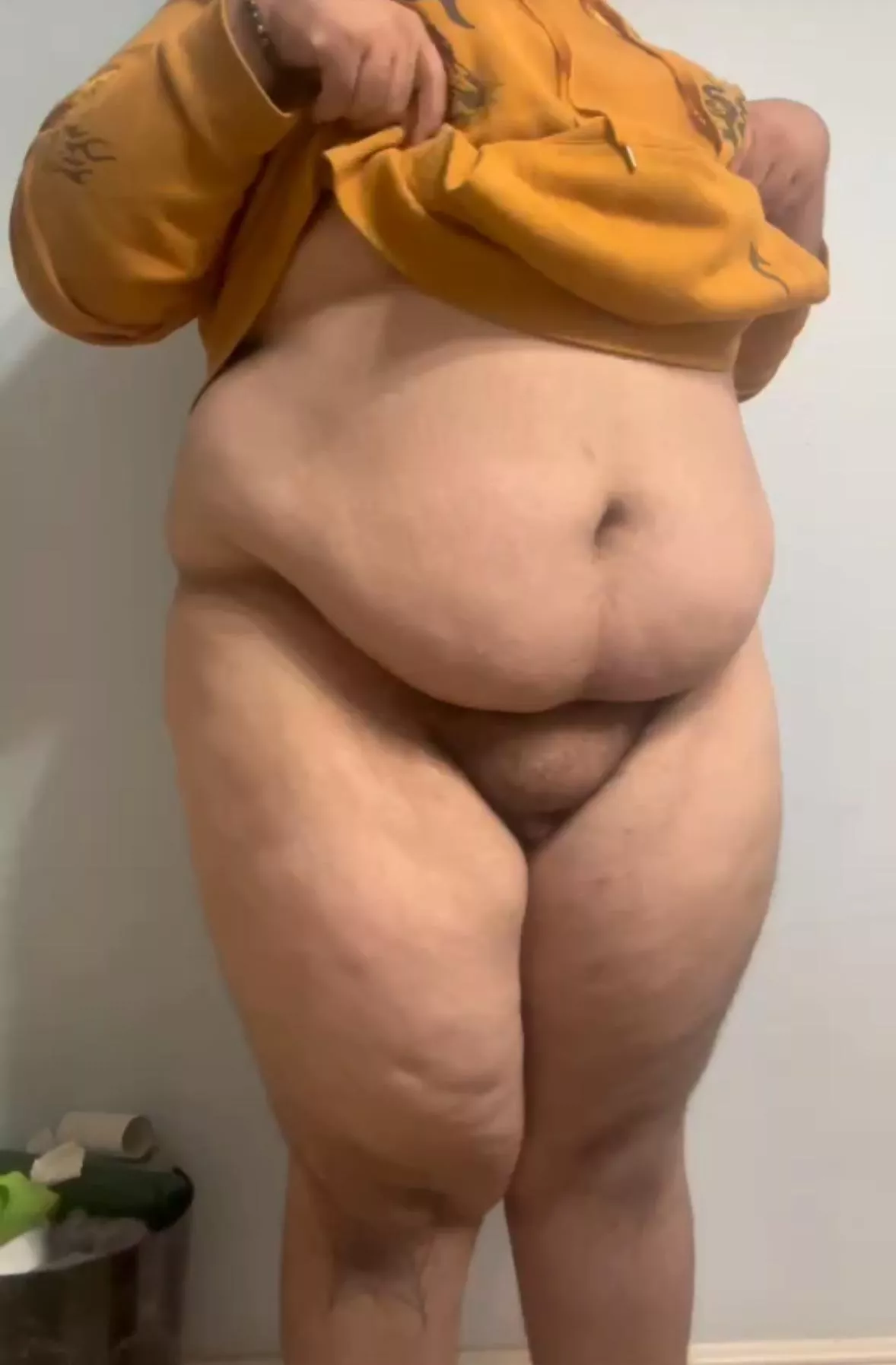 Anyone want a cuddle buddy? 💕