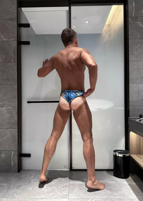 Do u like more Speedo or thong tanline