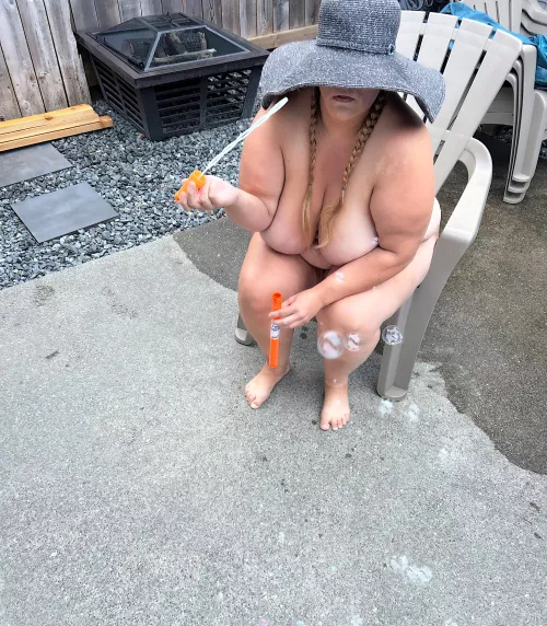 Had fun blowing some bubbles on my nude 20 this morning. These foggy mornings need to go! 