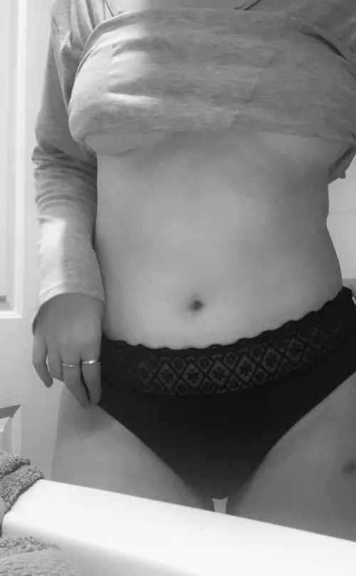 It’s 3am what else is there to do 💁🏻‍♀️ [F]