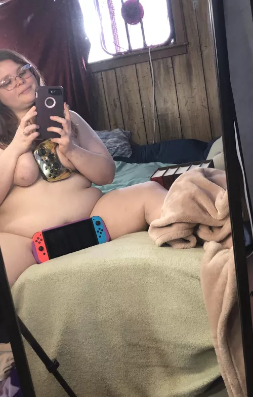 Some naked cozy gaming ;p 