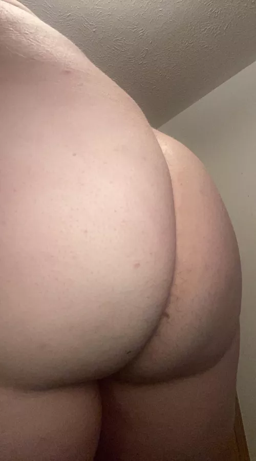 Who wants to bend me over and use me?