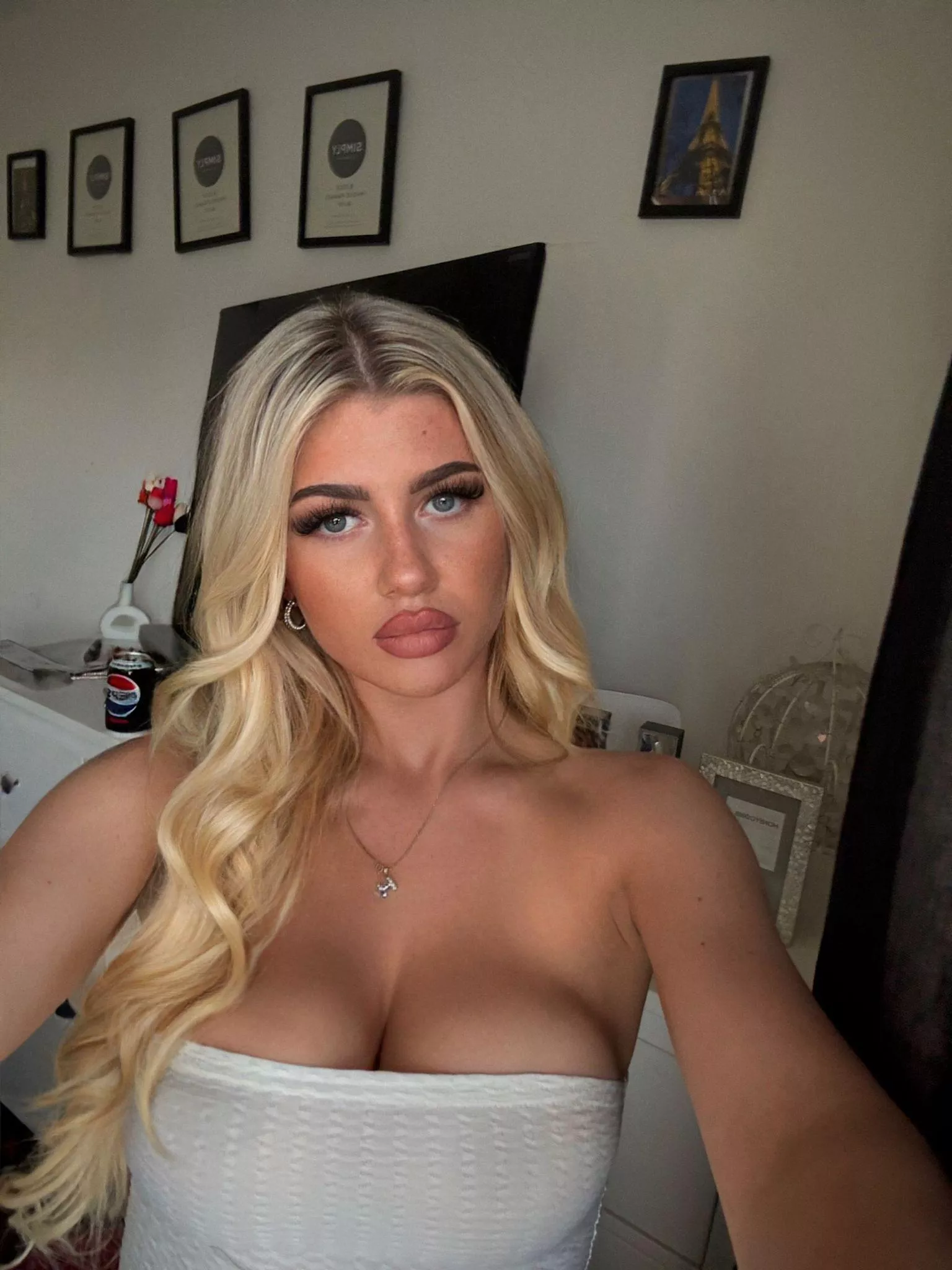 finish on my pretty face or tits :)