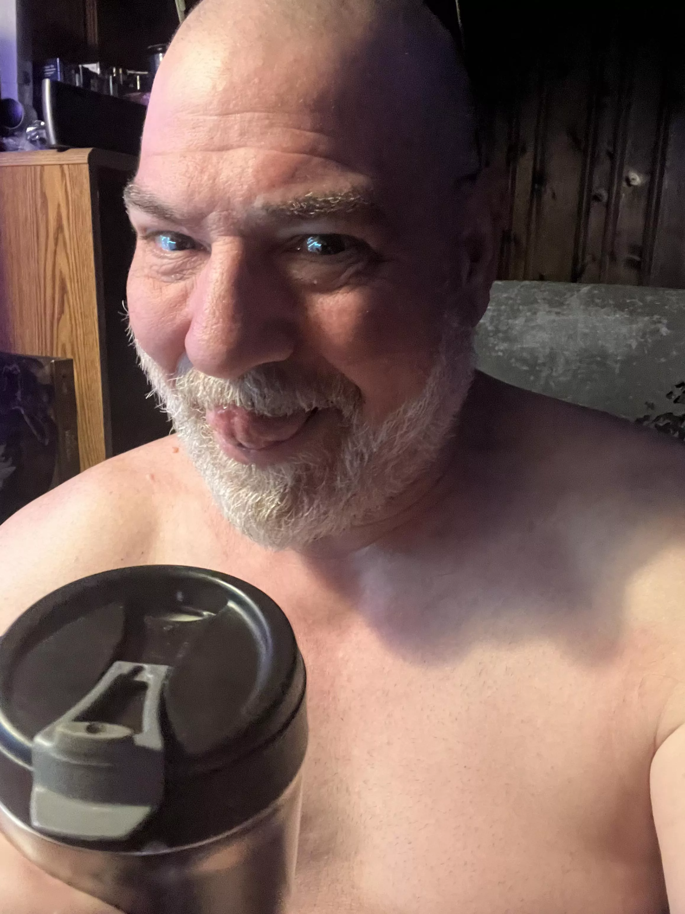 Happy Monday morning all you beautiful peeps!