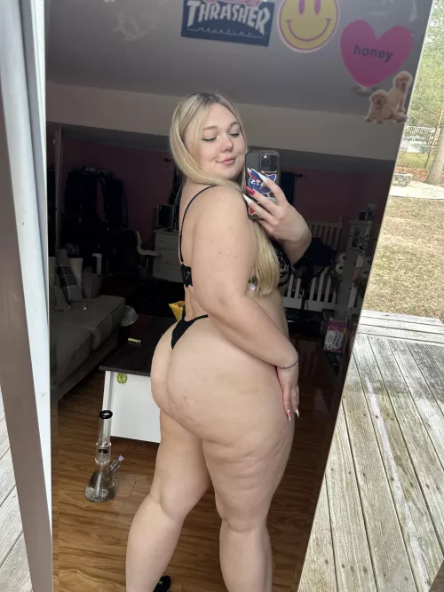 How does your dick react when you see this?