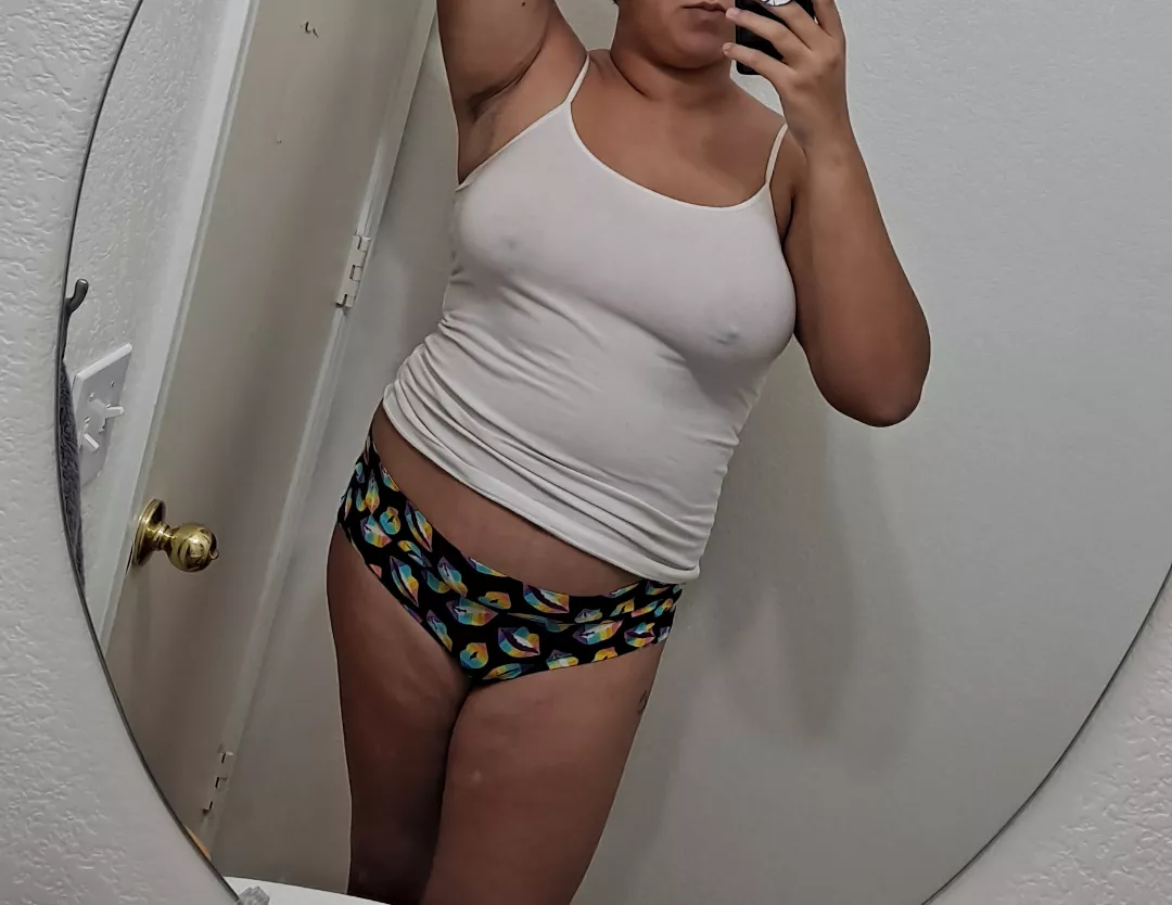 White looks good on me 