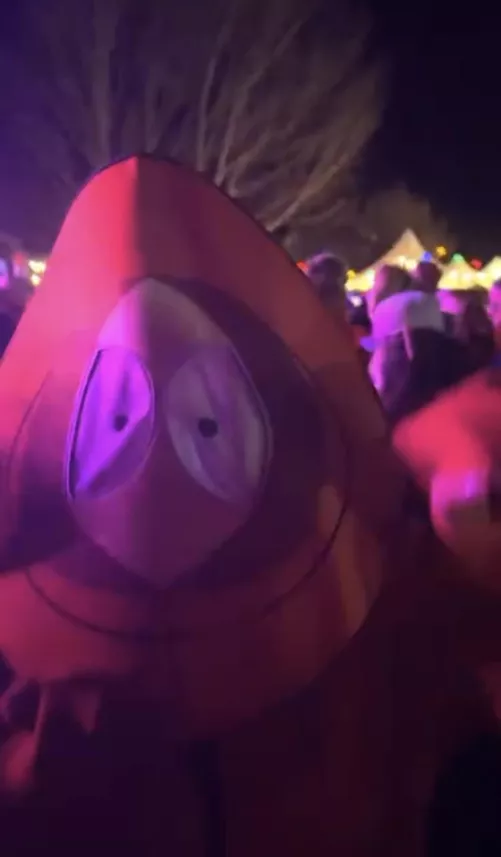 Would you bang a girl who dressed as Kenny for a festival 