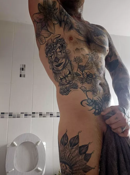 Would you play with daddy in the shower ? 