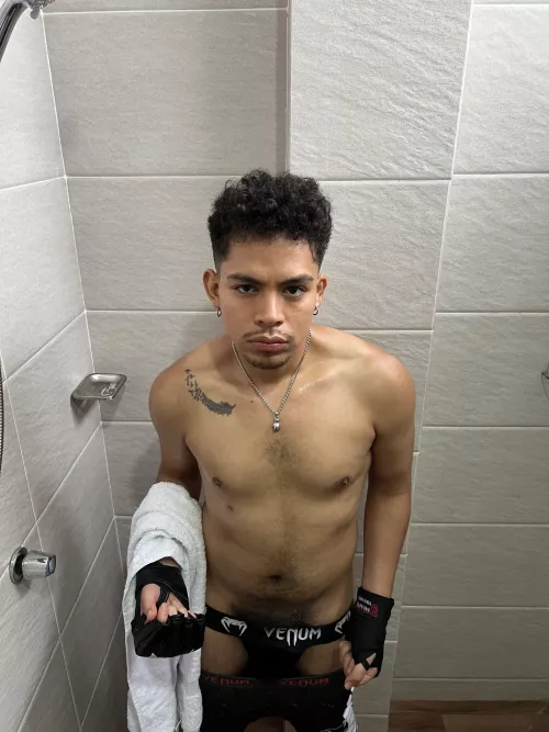 Yo, you think you can handle this top-dog boxer?