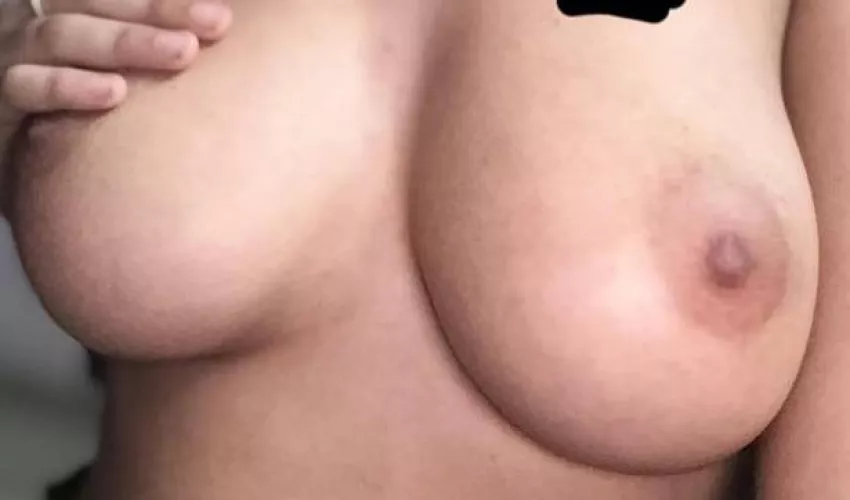 22f, 120 lbs, 5’4”