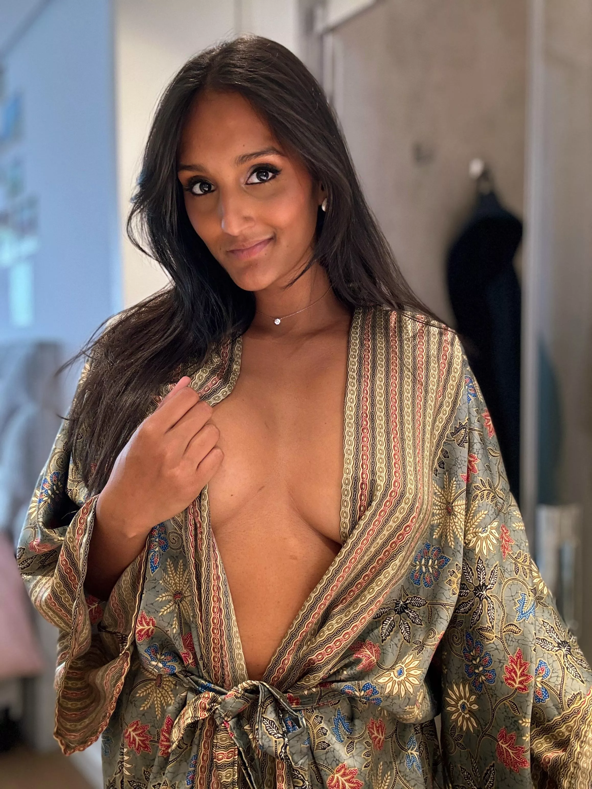 24F/5’6”/ 55kg lets have fun🤤