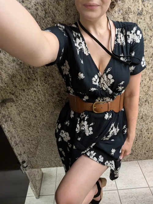 Bathroom work selfie [F]