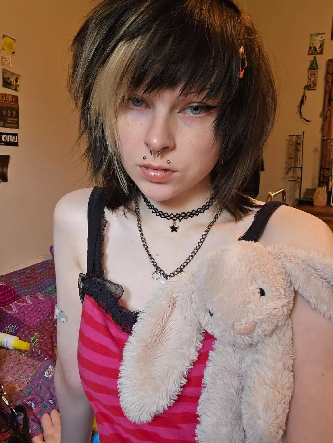 do u love amelie and i? ^w^