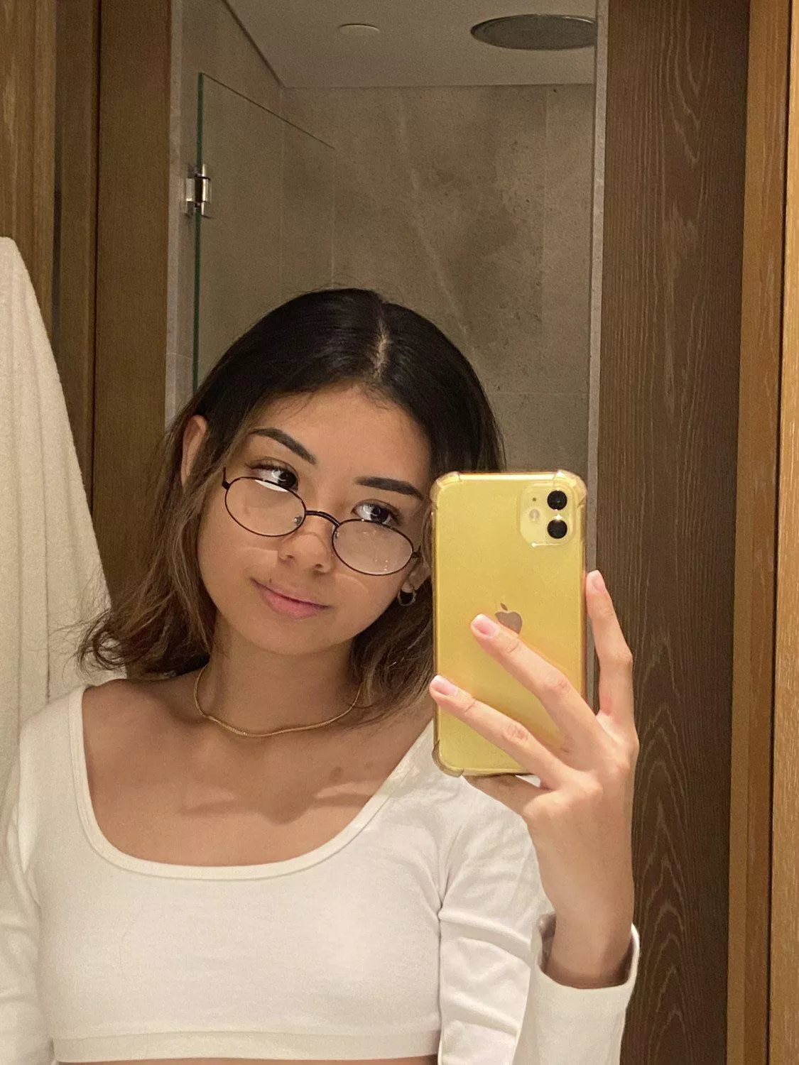 Do you like when girls wear glasses?