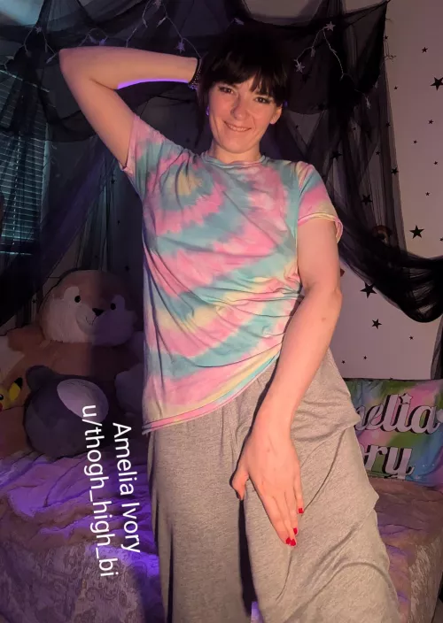 Do you think I'd make a good cuddle buddy? 