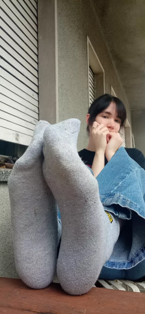 Do you think I'm cute?[f]