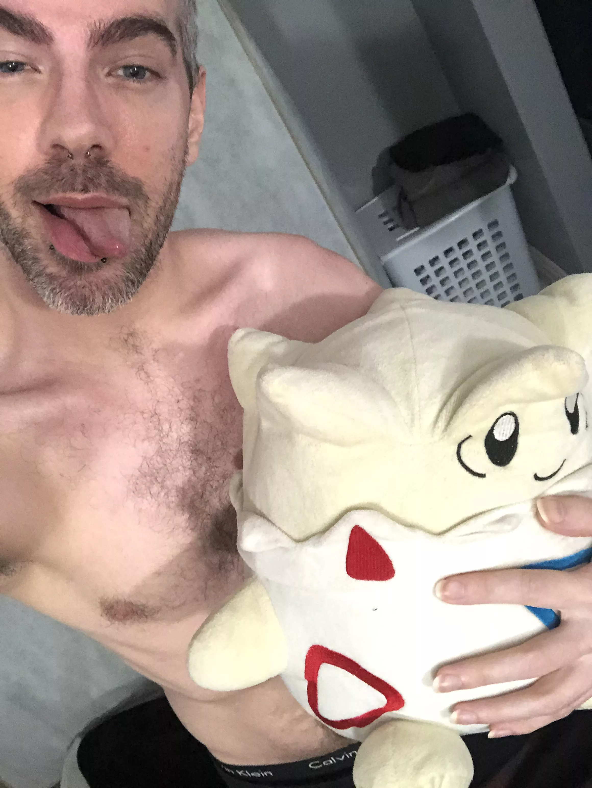 Looking for more gaymer friends!