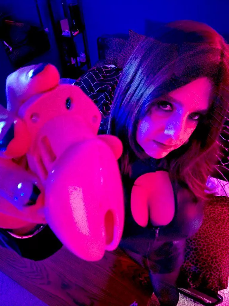 Show me your cages, sissies.