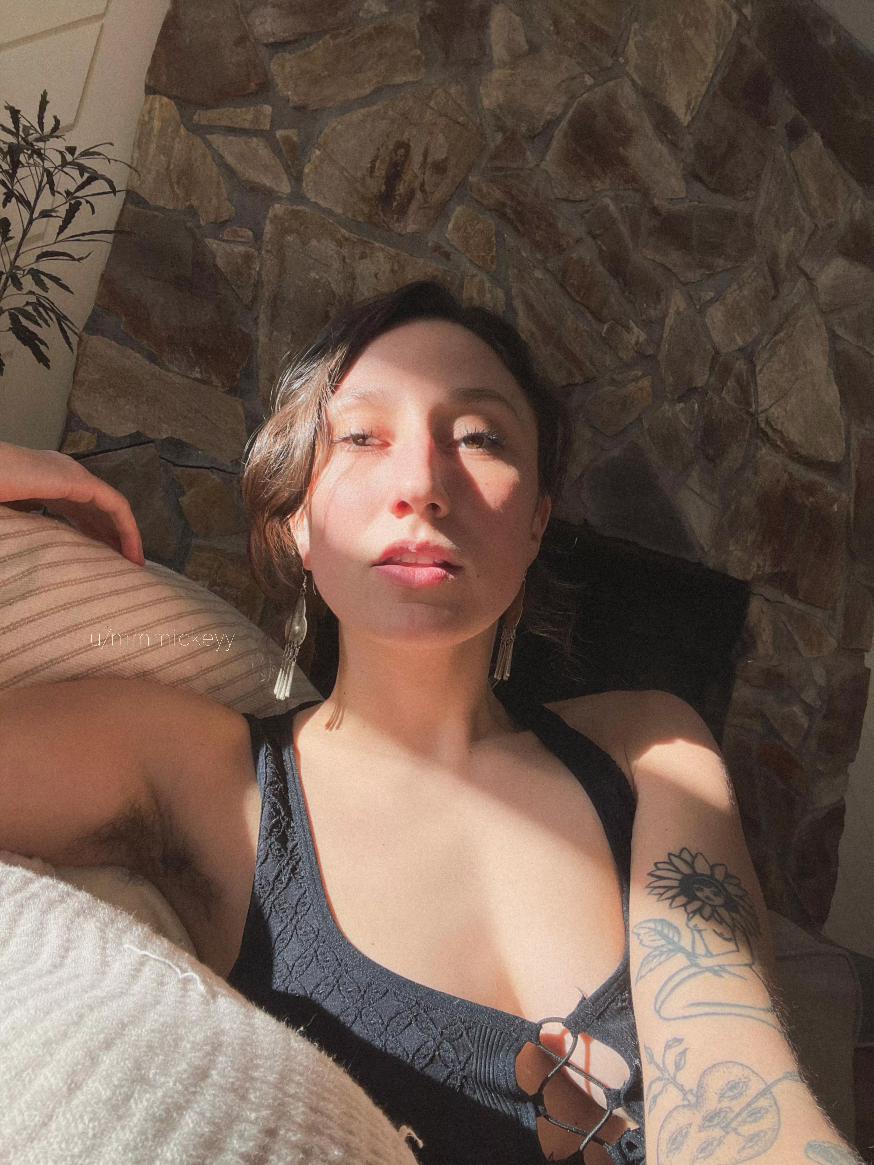 take a close look at my pits :)