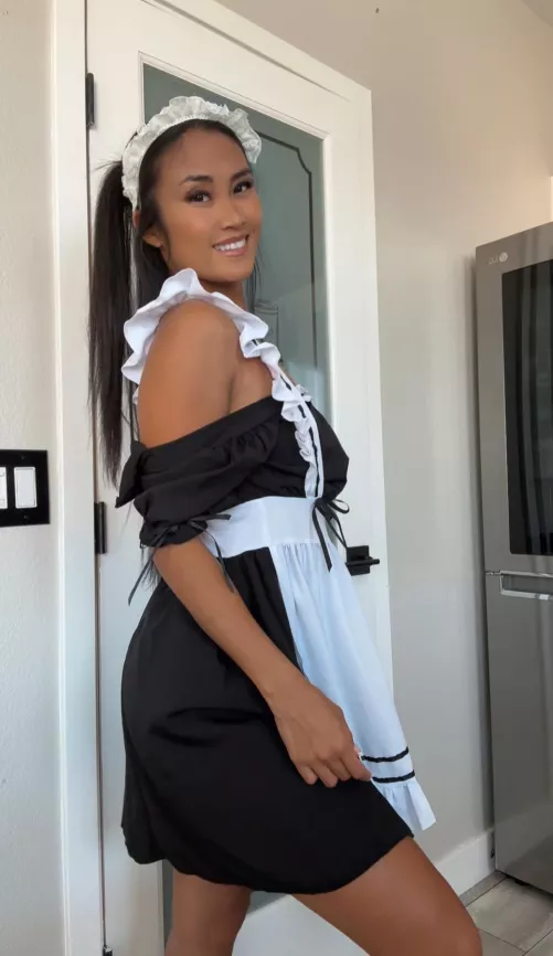 The first rule of a good maid is to do whatever her master wants