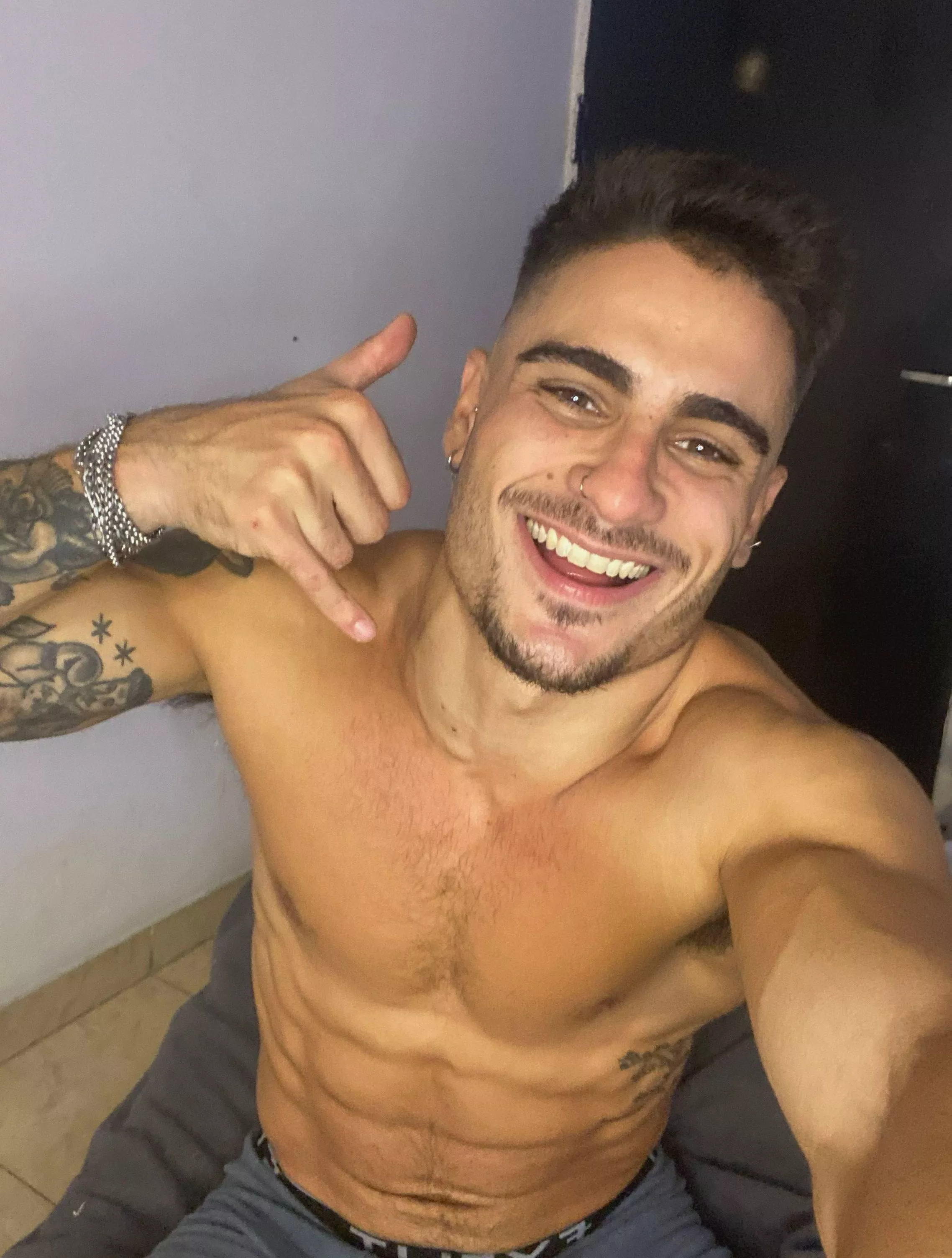 Who wants a taste of my alpha male cumshot today?