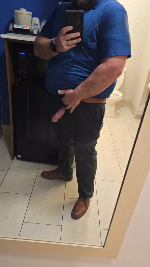 Wish I could stay in and stroke. Hotels make me horny.