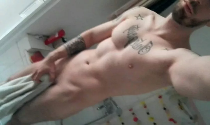 Would you like me to remove that towel?😏