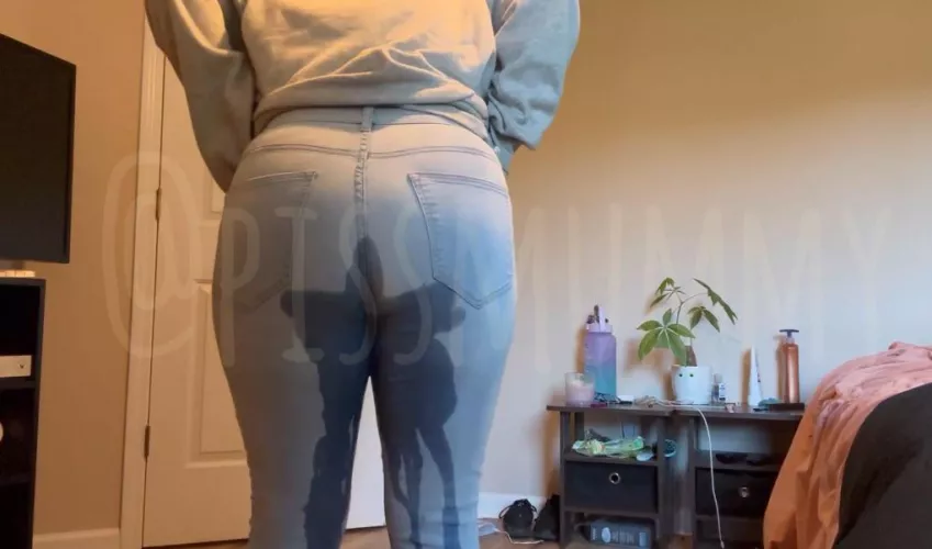 Do you like girls that piss their pants? 