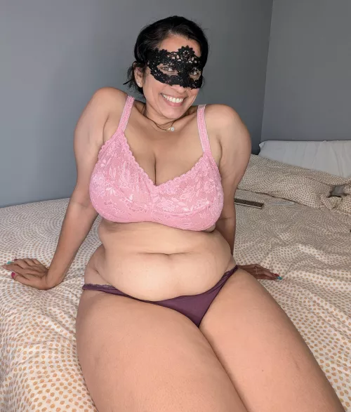 I know I can always come here to show off my thick squishy bod 