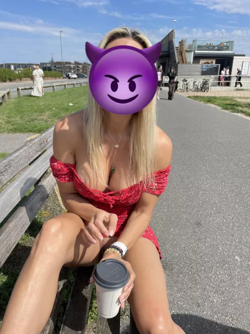 I like to drink my coffee with no panties on 🤭