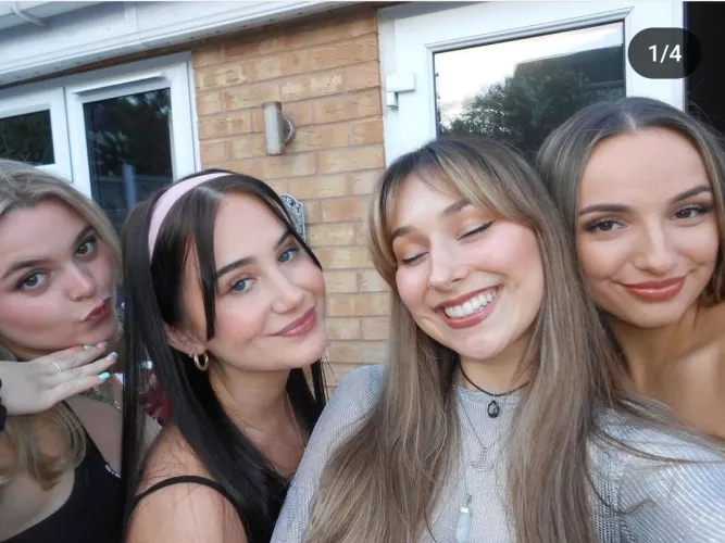 Which girl do you want? [4]